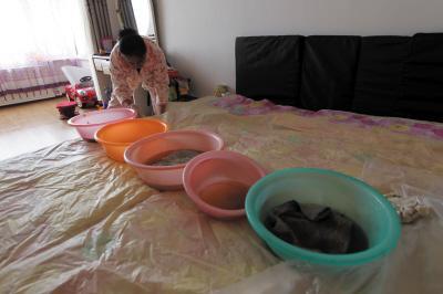 滁州楼上漏水，住户失联，小区没物管，业主维权难！律师来支招……